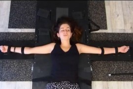 Scratching in black - G030